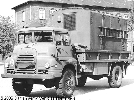 Bedford RLC, 4 x 4, 12 V (Front view, left side)