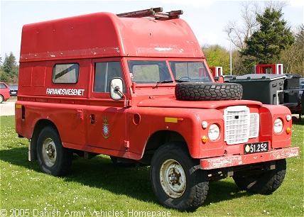 Landrover 109 S III, 4 x 4, 24V, D (Front view, left side)