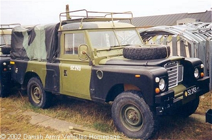 Landrover 109 S III Pickup, 4 x 4, 24V, D (Front view, right side)