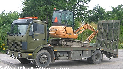 Mercedes 1617/45, 4 x 2, 24V, D (Front view, left side)