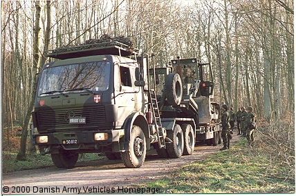 Mercedes 2632K32, 6 x 4, 24V, D (Front view, left side)