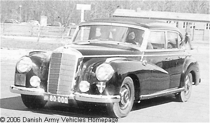 Mercedes 300, 4 x 2, (Front view, left side)