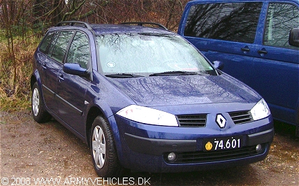 Renault Megane Touring, 4 x 2, 124 (Front view, right side)