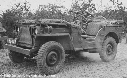 Willys MB, 4 x 4, 6V with MG-mount (Side view, left side)