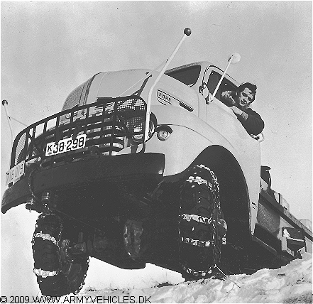 Ford F6, 4 x 4, (Front view, left side)