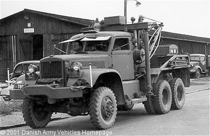 Diamond T 969A, wrecker, 6 x 6, 6V (Front view, left side)