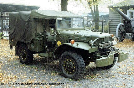 Dodge WC 52, 4 x 4, 12 V (Front view, right side)