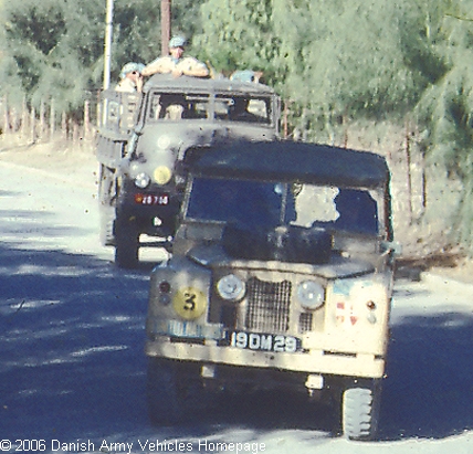 Landrover 109 SII, 4 x 4, 12V (Front view)