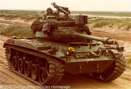 M41 "Walker Bulldog" (Front view, right side)