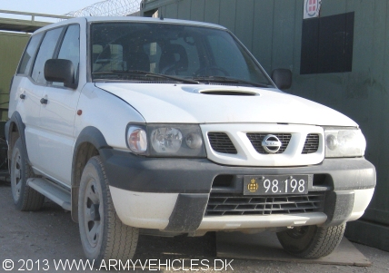 Nissan Terrano, 4 x 4 (Front view, right side)