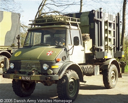 Unimog 404, 4 x 4, 24V (Front view, left side)