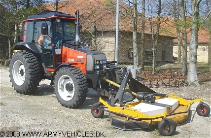 Valtra 600-4WD, 4 x 4, D (Front view, right side)