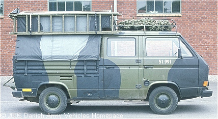 VW M247 Combi, 4 x 2, 12V, D (Side view, right side)